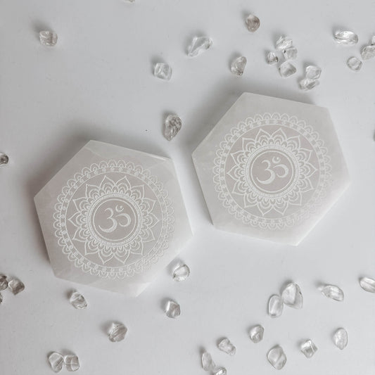 Selenite - Om Charging Plate