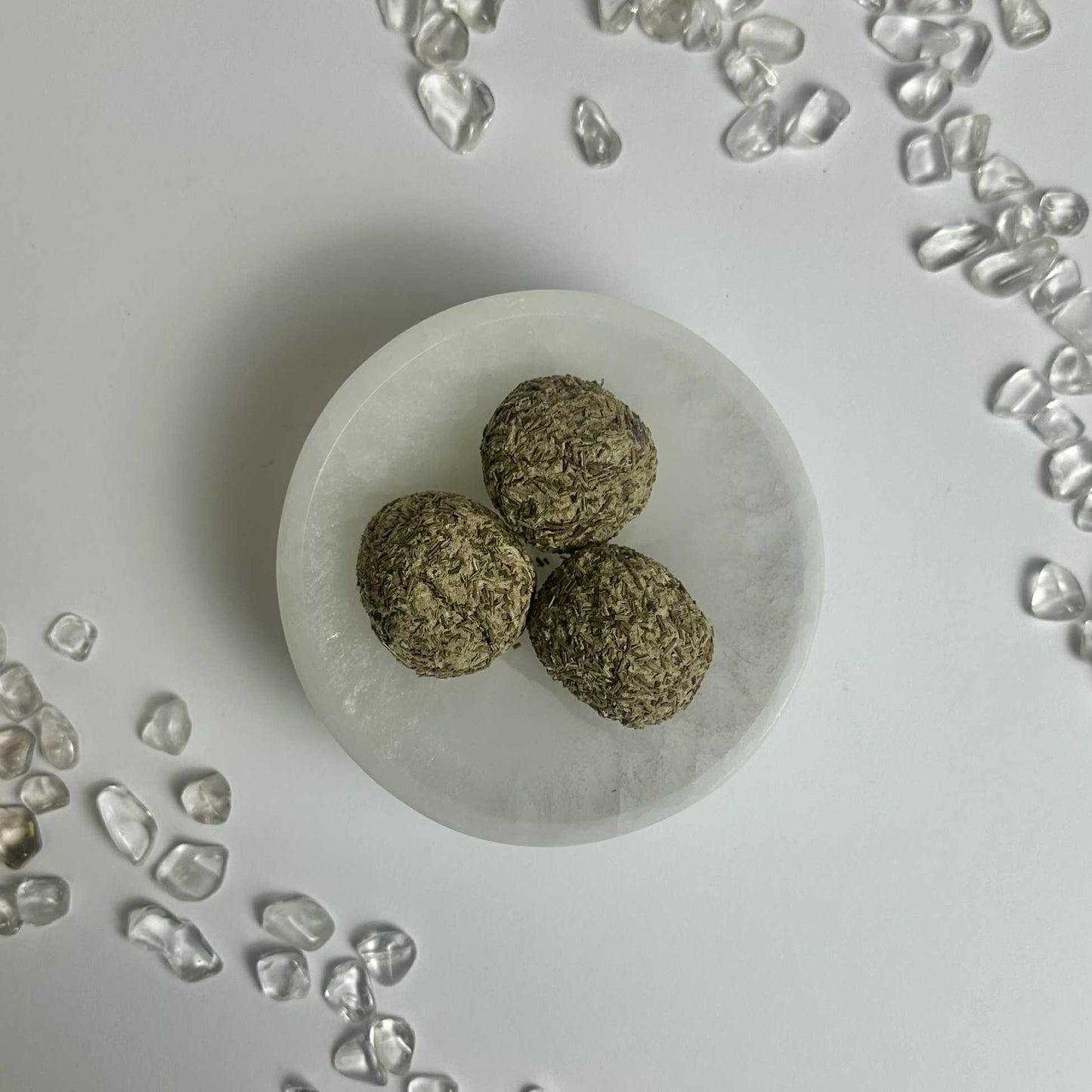 Sagrada Madre Smudge Bombs - 7 Herbs Copal